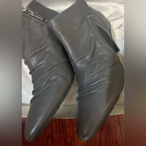 Kenneth Cole Reaction Gray Ankle Boots